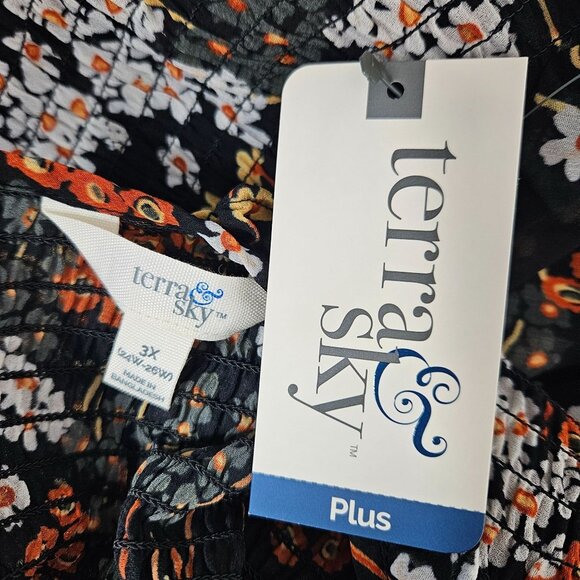 Terra & Sky Women's Plus Size 3X  Long Sleeve Smocked Floral Top Casual Career - Picture 11 of 11